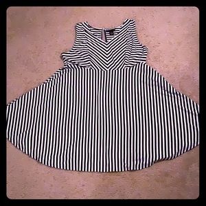 Black & white striped sleeveless dress